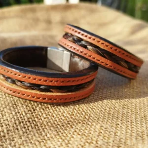 Bracelet en cuir avec insert de crins tressés