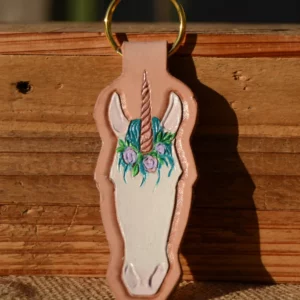 Porte-clés en cuir : tête de licorne, repoussé et peint à la main